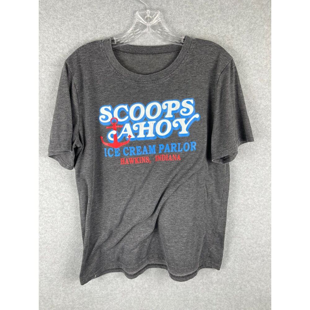 Scoops Ahoy Ice Cream Parlor T‎ Shirt Mens L (READ) Gray Hawkins Indiana